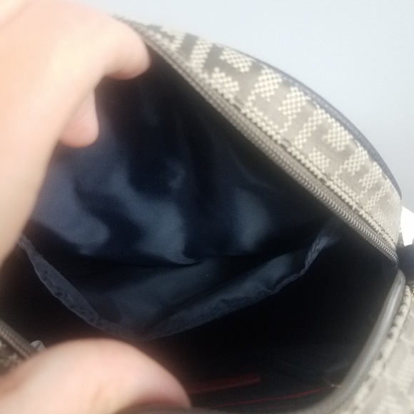 NWT Tommy Hilfiger Round Crossbody Purse - Picture 7 of 8